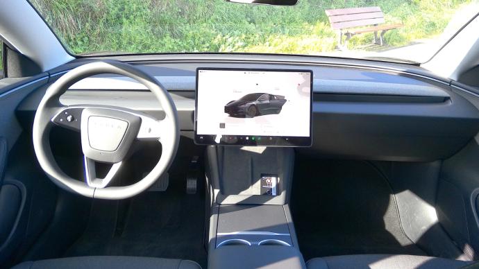 Essai de la nouvelle Tesla Model 3 Propulsion (2026)