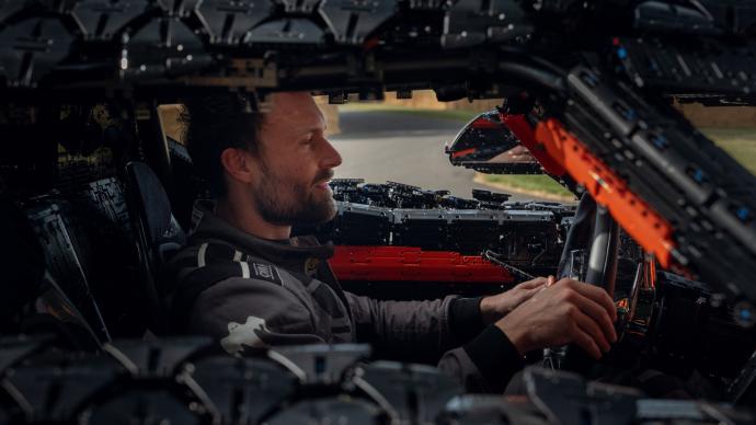 La Koenigsegg Sadair’s Spear reproduite en Lego à l’échelle 1:1, elle peut rouler à plus de 110 km/h !